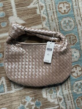 NWT Woven Knotted Melie Bianco Hand Bag in Metallic Rose Gold